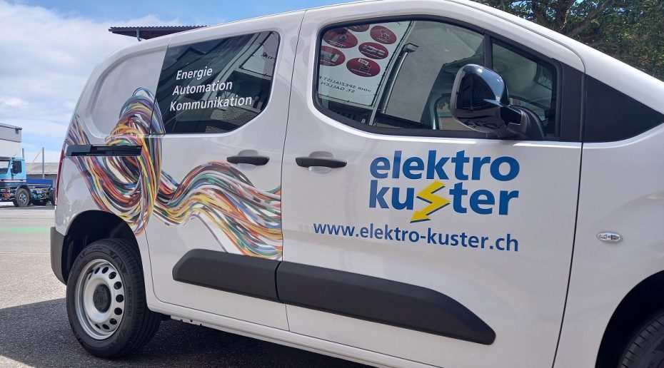 ElektroKuster FZ Folierung Juli.24 (4) VerkleinertWeb